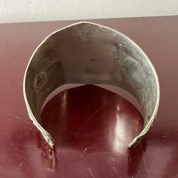 Beautiful Red Carnelian and Silver Cuff *Vintage* - Picture 8 of 8